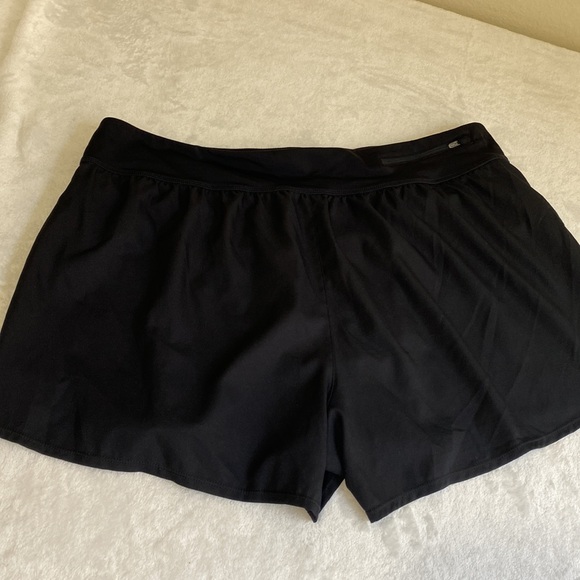 Nike Women’s Running Shorts Size 1X - Picture 5 of 12